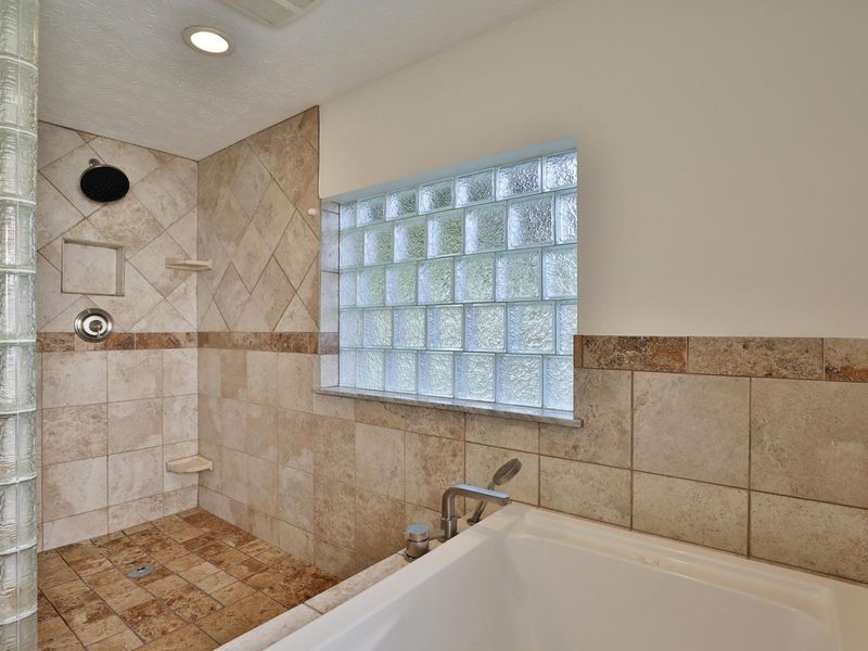 689 Beautyview Court , Columbus, OH 43214 Photo 36
