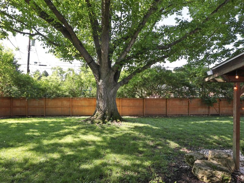 689 Beautyview Court , Columbus, OH 43214 Photo 48