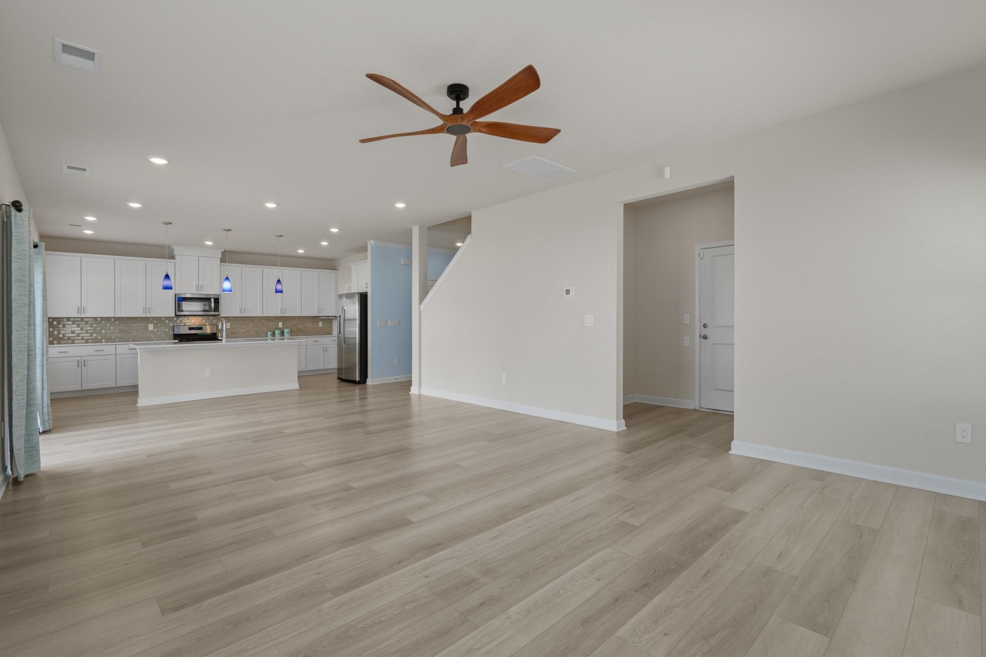 4059 Bayhill St. Photo 13
