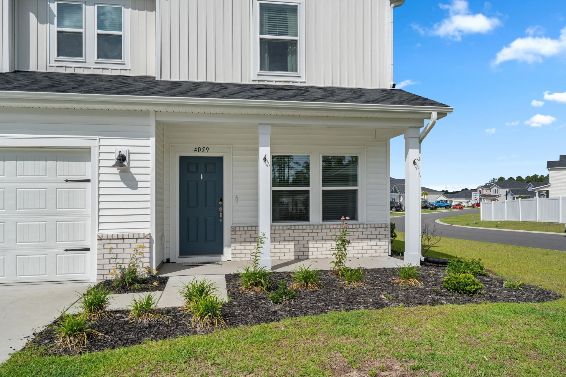 4059 Bayhill St. Photo 2