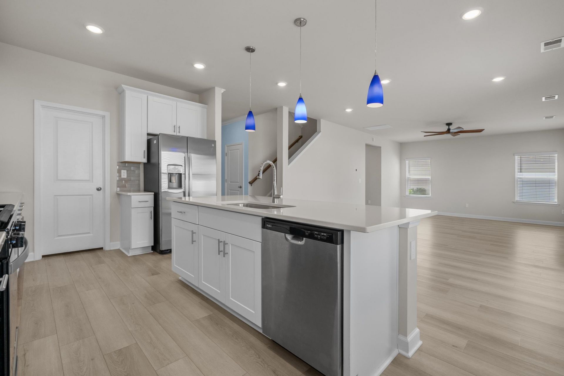 4059 Bayhill St. Photo 8