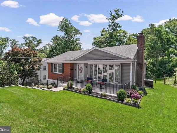 908 BROADWAY AVENUE , SECANE, PA 19018