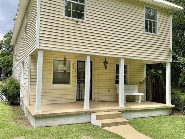 201 Mcglasker St, Atmore, AL 36502