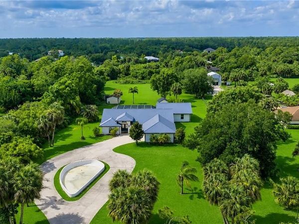 260 20th AVE NE, NAPLES, FL 34120