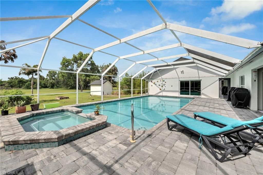 260 20th Ave Ne, Naples, FL 34120 Photo