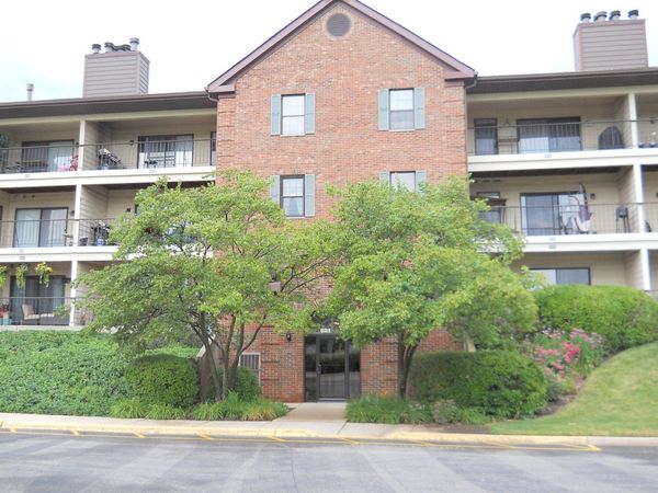 621 HAPSFIELD Avenue , Unit 202, Buffalo Grove, IL 60089