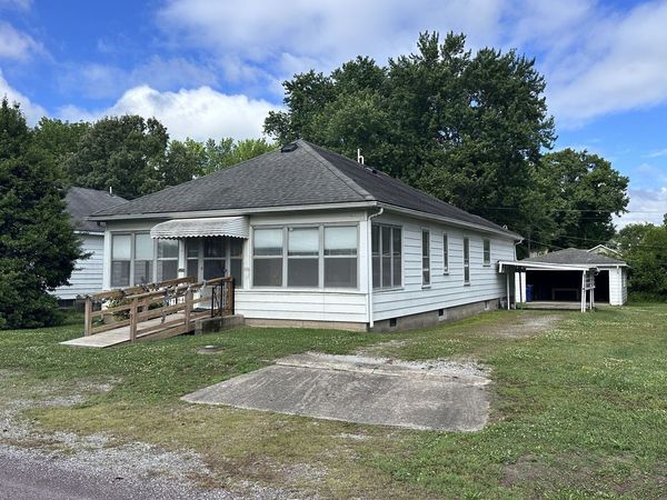 505 N Douglas Street , West Frankfort, IL 62896