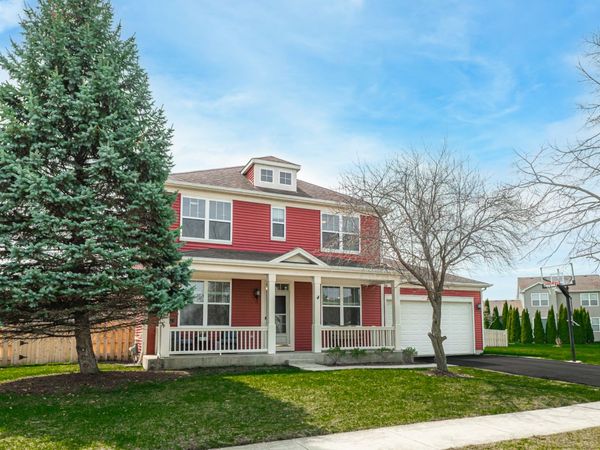 2868 Liberty Lakes Boulevard , Wauconda, IL 60084