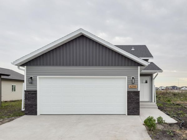 6290 87th Avenue S, Horace, ND 58047