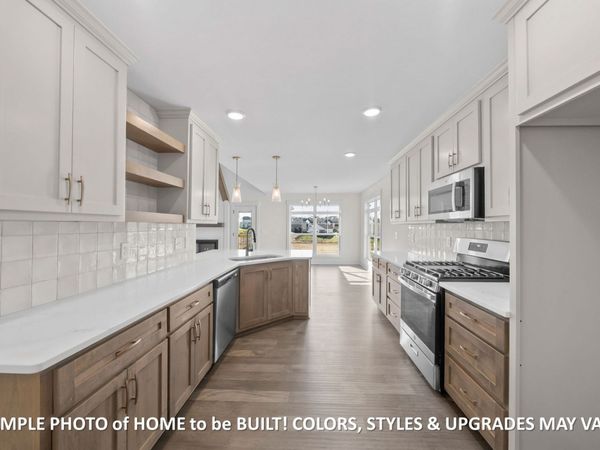 913 Bankside Dr, Clarksville, TN 37043