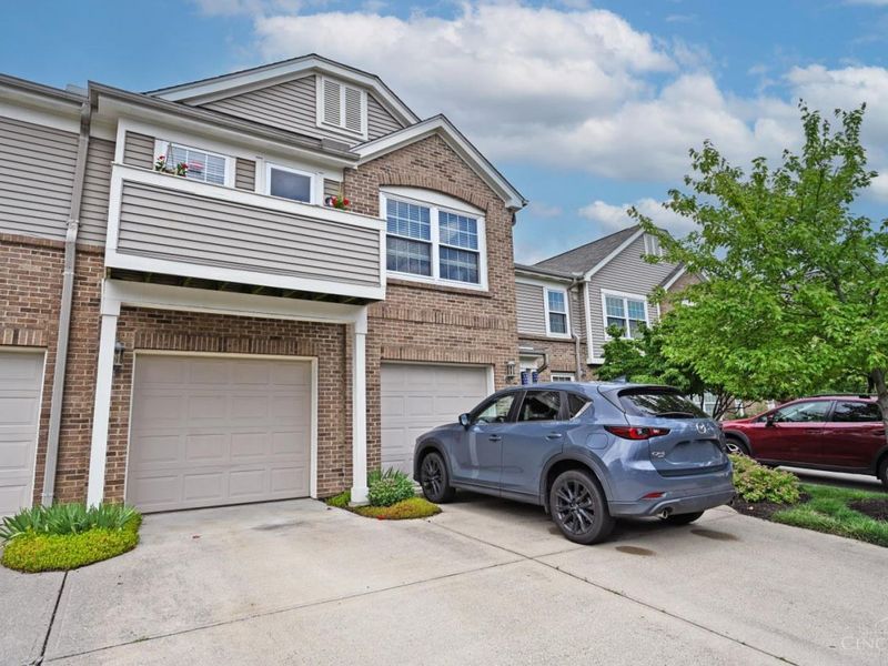 7905 Ramble View, Unit 301, Springfield Twp., OH 45231 Photo 3