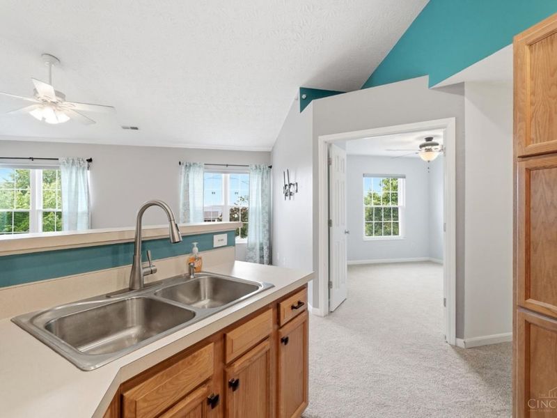 844 Heritage Green Drive, Monroe, OH 45050 Photo 14