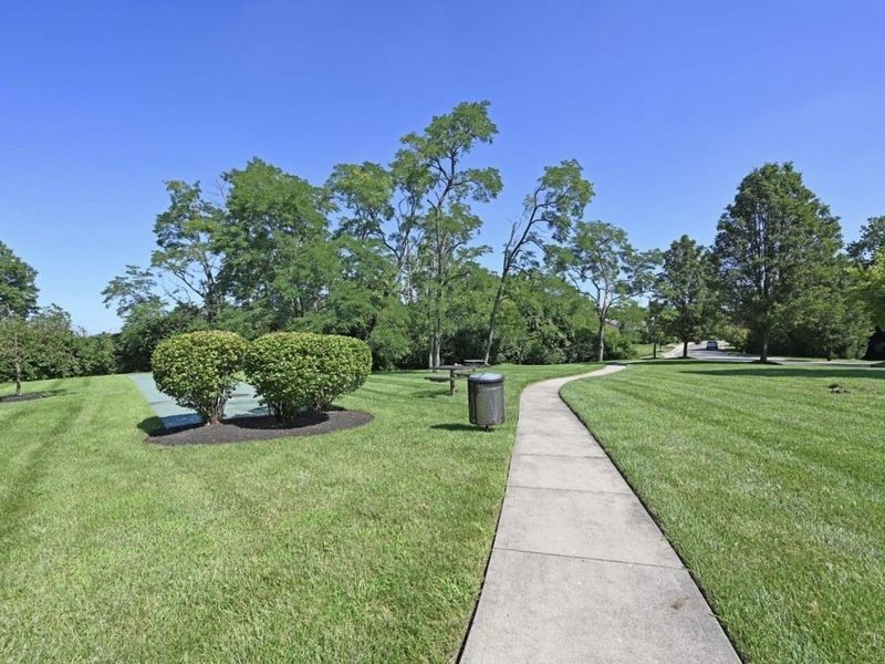 844 Heritage Green Drive, Monroe, OH 45050 Photo 30