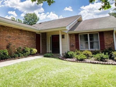 105 Meadowview Court, West Columbia, SC 29169