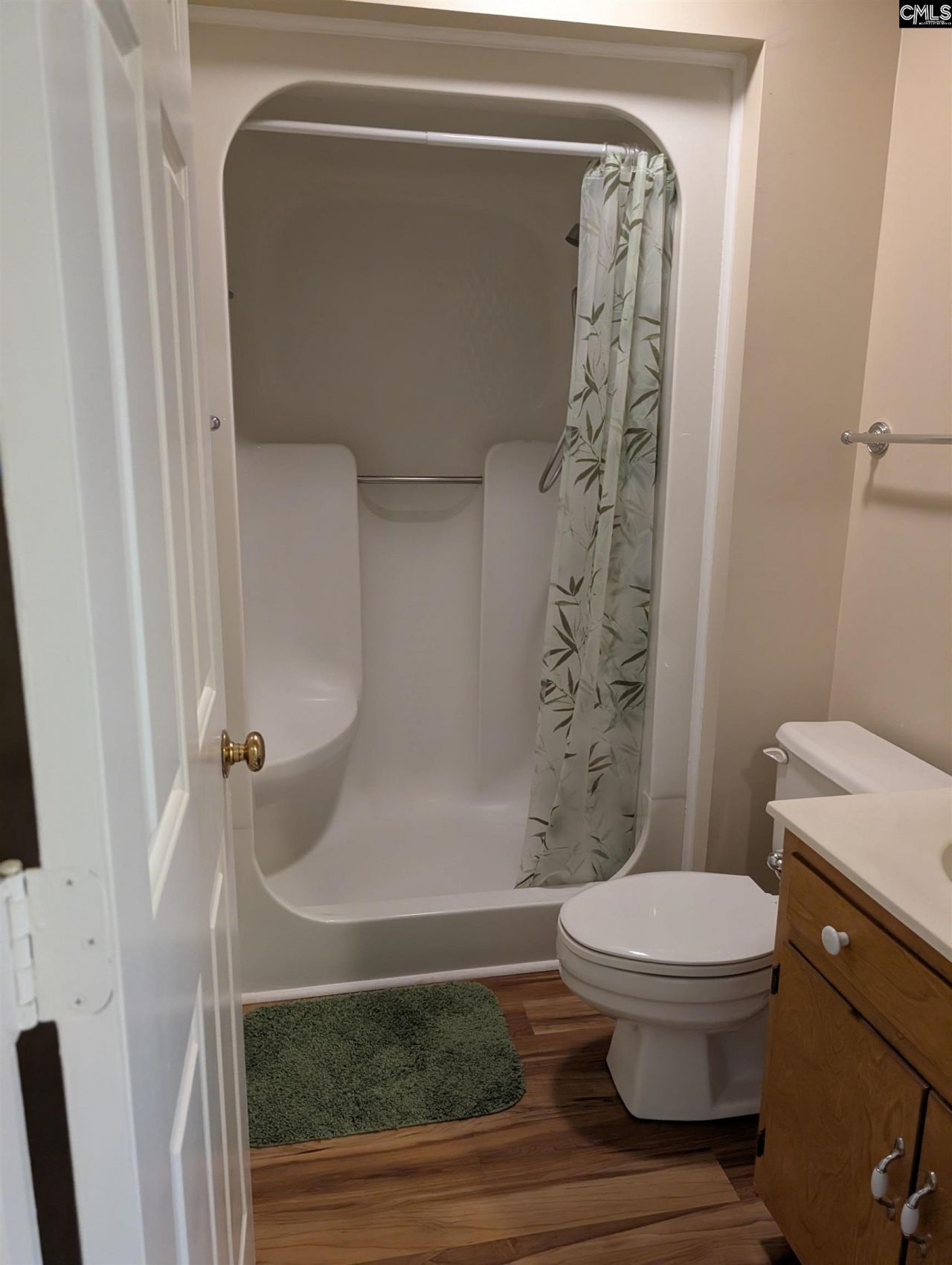 105 Meadowview Court Photo 16