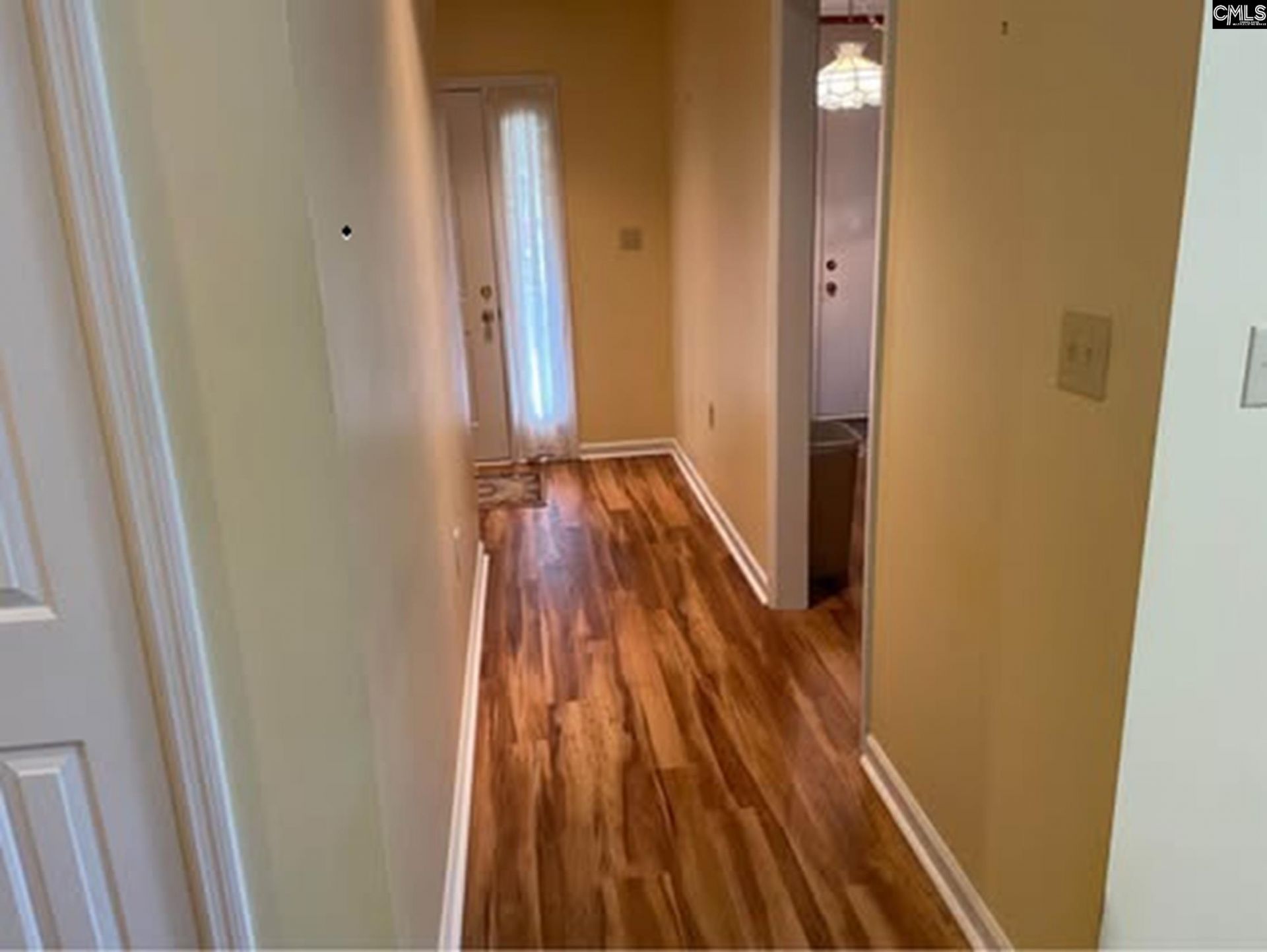 105 Meadowview Court Photo 4