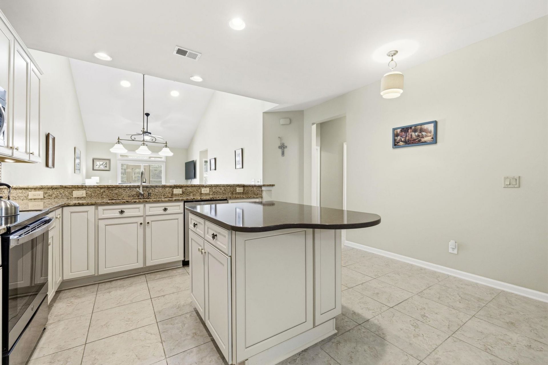 1545 Palmina Loop Photo 14