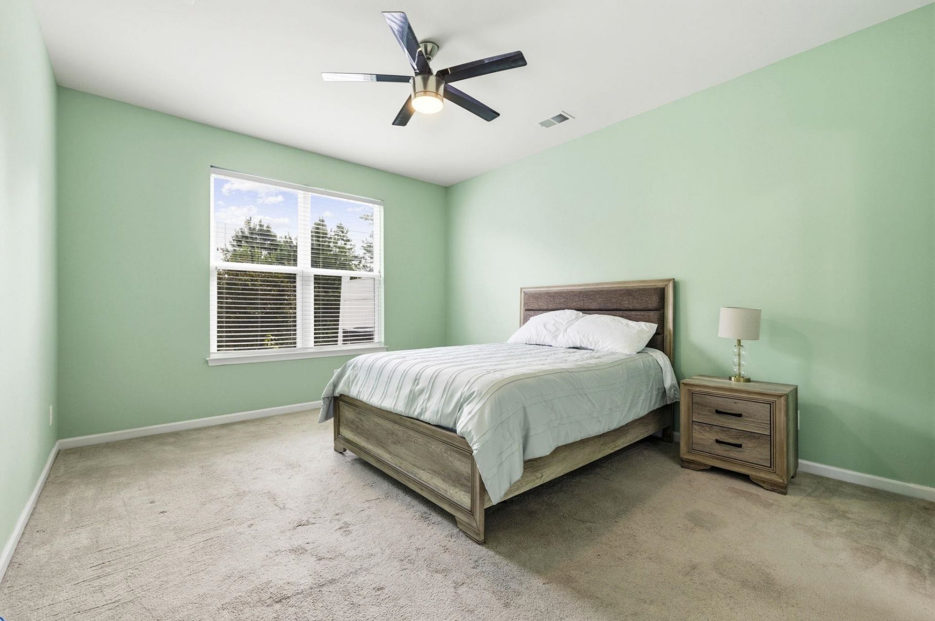 1545 Palmina Loop Photo 17