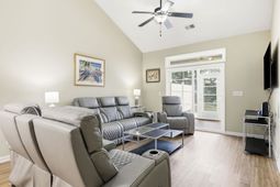 1545 Palmina Loop photo 4