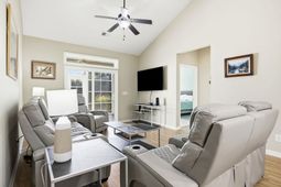 1545 Palmina Loop photo 4