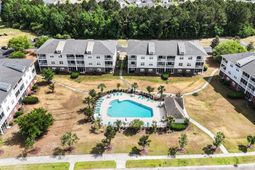 600 Heathrow Dr.  photo 4