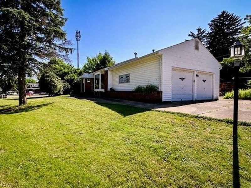 5011 W Boulevard NW, Canton, OH 44718 Photo 4