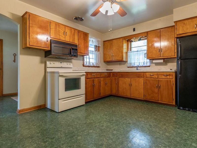 1320 Beacon Street , Lancaster, OH 43130 Photo 9