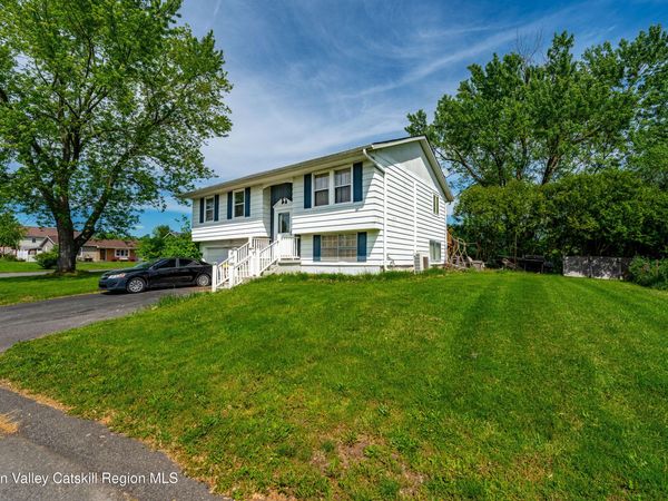 4 Arthur Avenue, Hudson, NY 12534