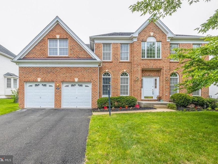 22829 Queensbridge Drive, Ashburn, VA 20148 Main Photo