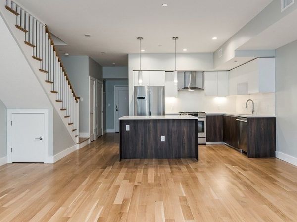 260 Beacon St, Unit 205, Somerville, MA 02143
