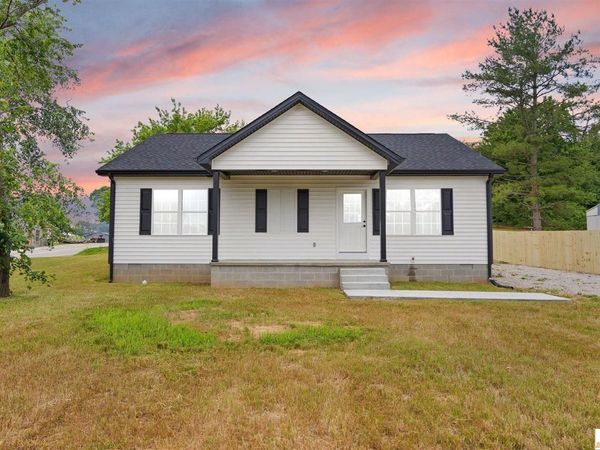 7899 Defries Road , Canmer, KY 42722