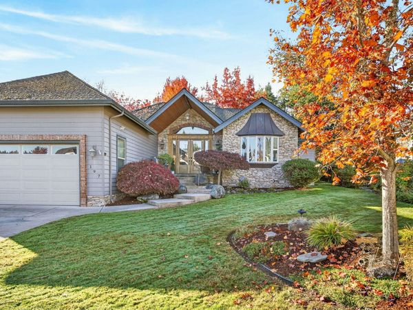 197 Whispering Drive, Grants Pass, OR 97527