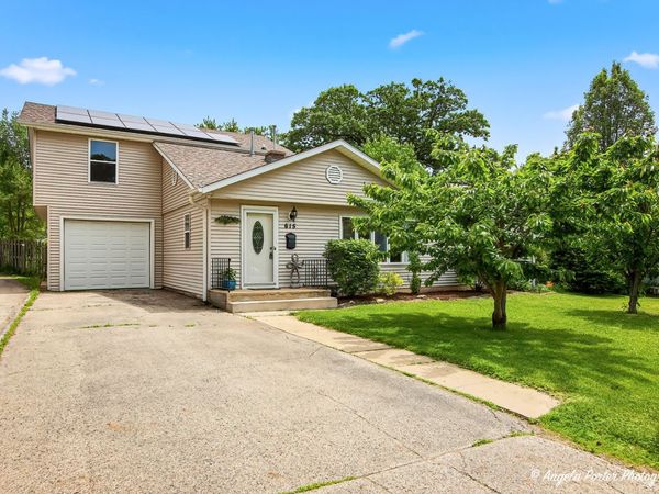 615 Highland Avenue , Antioch, IL 60002