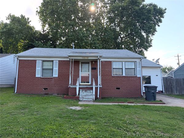 1230 N Olympia Avenue , Tulsa, OK 74127