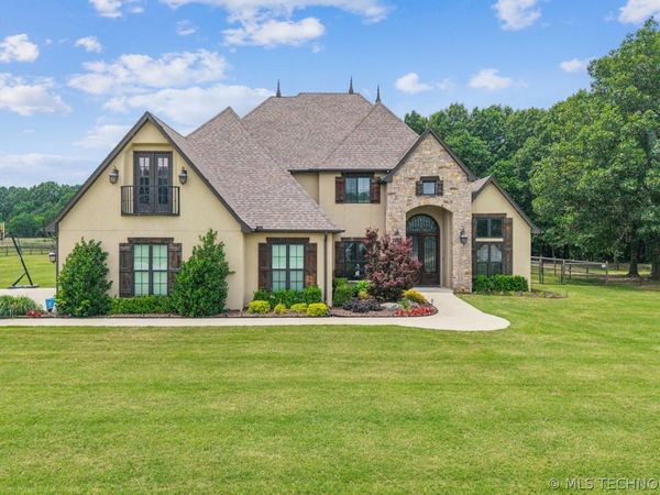 14226 S 246th East Avenue , Coweta, OK 74429