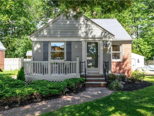 2771 W 230th Street , North Olmsted, OH 44070