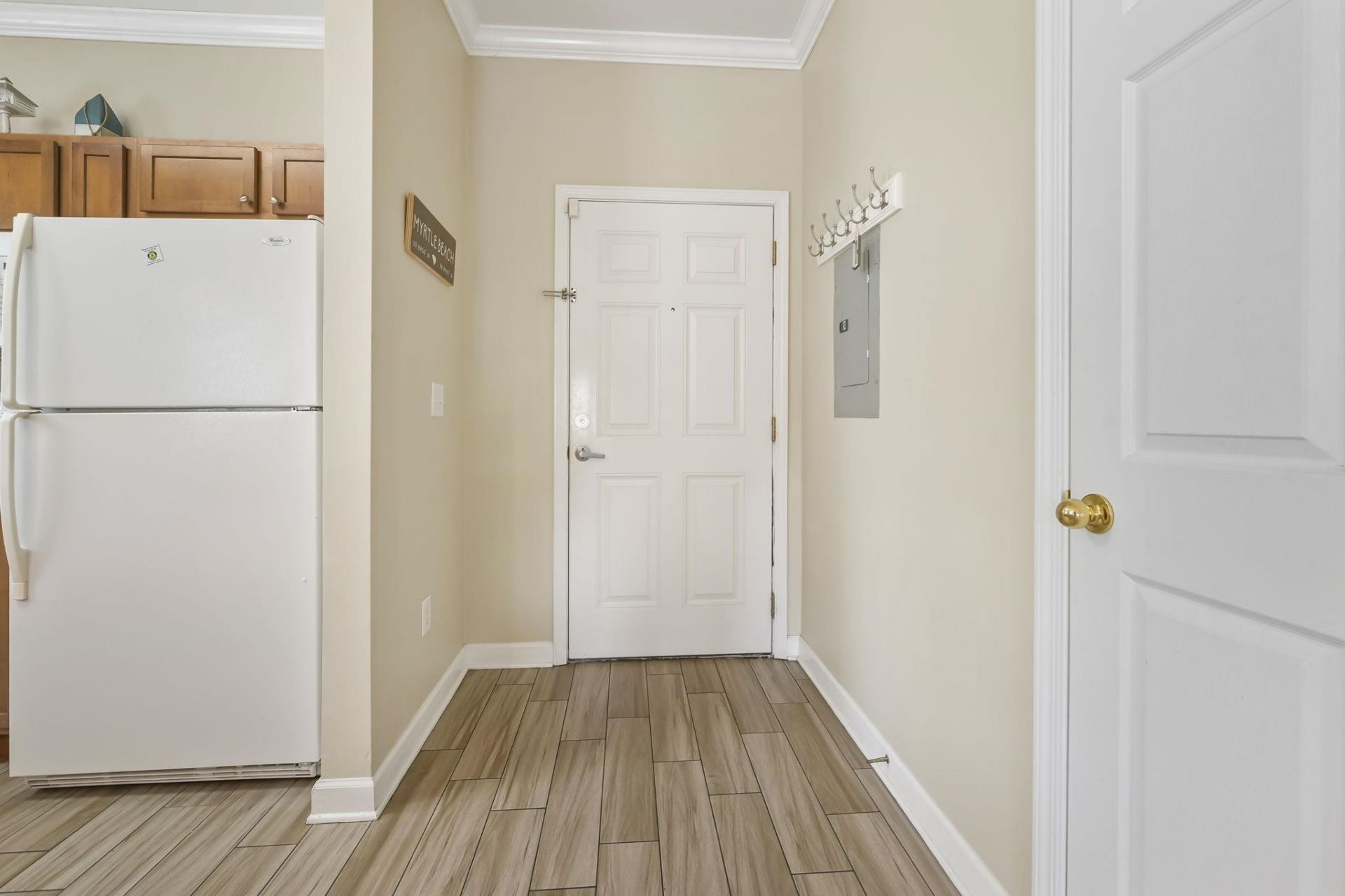 6253 Catalina Dr.  Photo 7