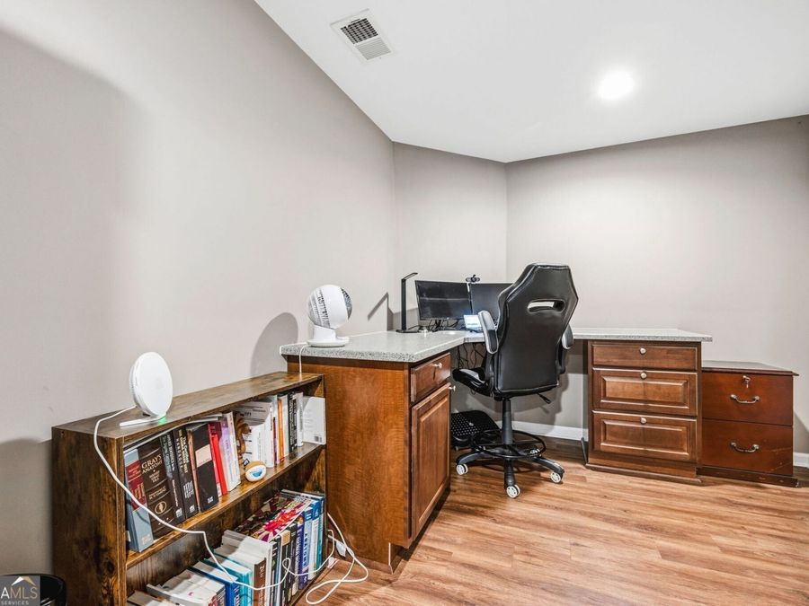 Property Image 37
