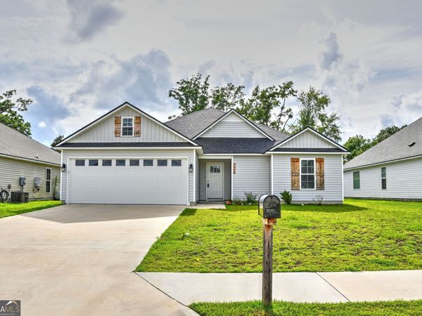 2048 Meadow Cove Drive, Valdosta, GA 31605