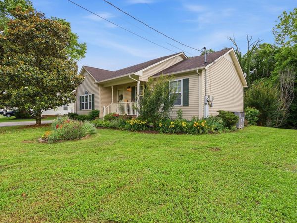 202 Kimberly Dr , Columbia, TN 38401
