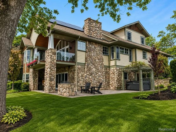 8665 Lakeview Boulevard , Independence Twp, MI 48348