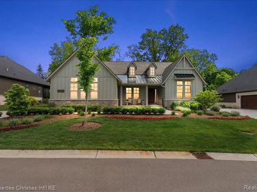 162 Timber Trace Lane, Bloomfield Hills, MI 48302
