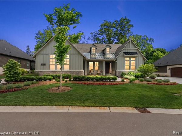162 Timber Trace Lane, Bloomfield Hills, MI 48302
