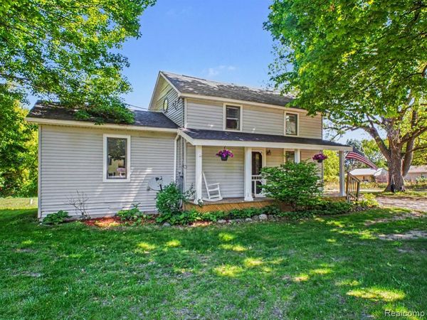 5272 W Frances Road, Vienna Twp, MI 48420