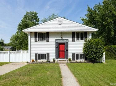 1107 Odessa Drive, Holly Vlg, MI 48442