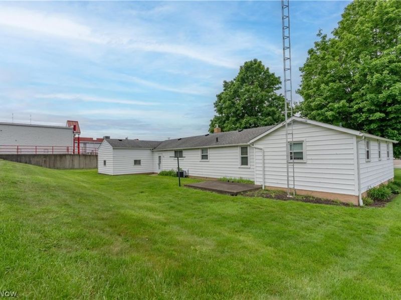 1860 N Freshley Avenue , Alliance, OH 44601 Photo 32