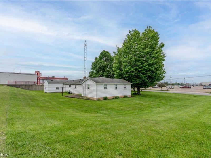 1860 N Freshley Avenue , Alliance, OH 44601 Photo 36