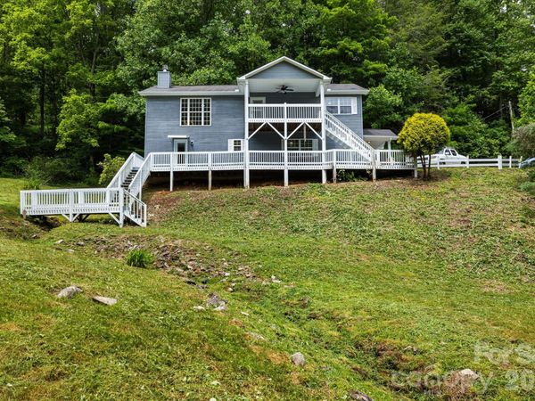 100 Woven Cloud Lane , Waynesville, NC 28785