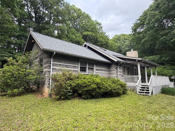 377 Woodstream Road, Waynesville, NC 28786