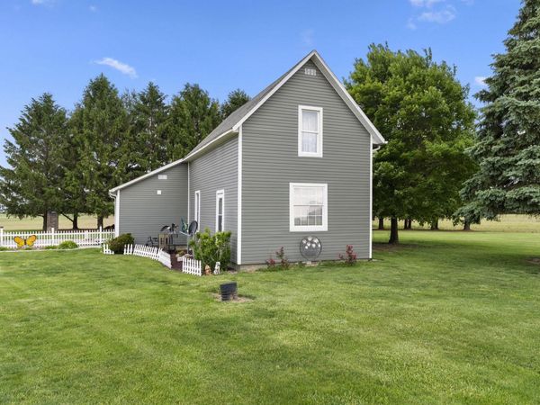 1292 S 400 E, Flora, IN 46929